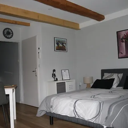 לינה וארוחת בוקר L'autan Sage *