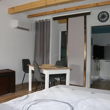 לינה וארוחת בוקר L'autan Sage