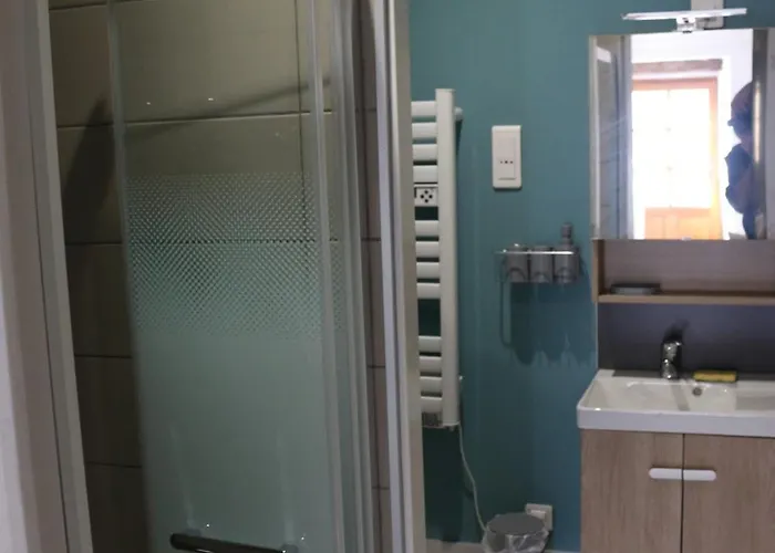 L'autan Sage לינה וארוחת בוקר *